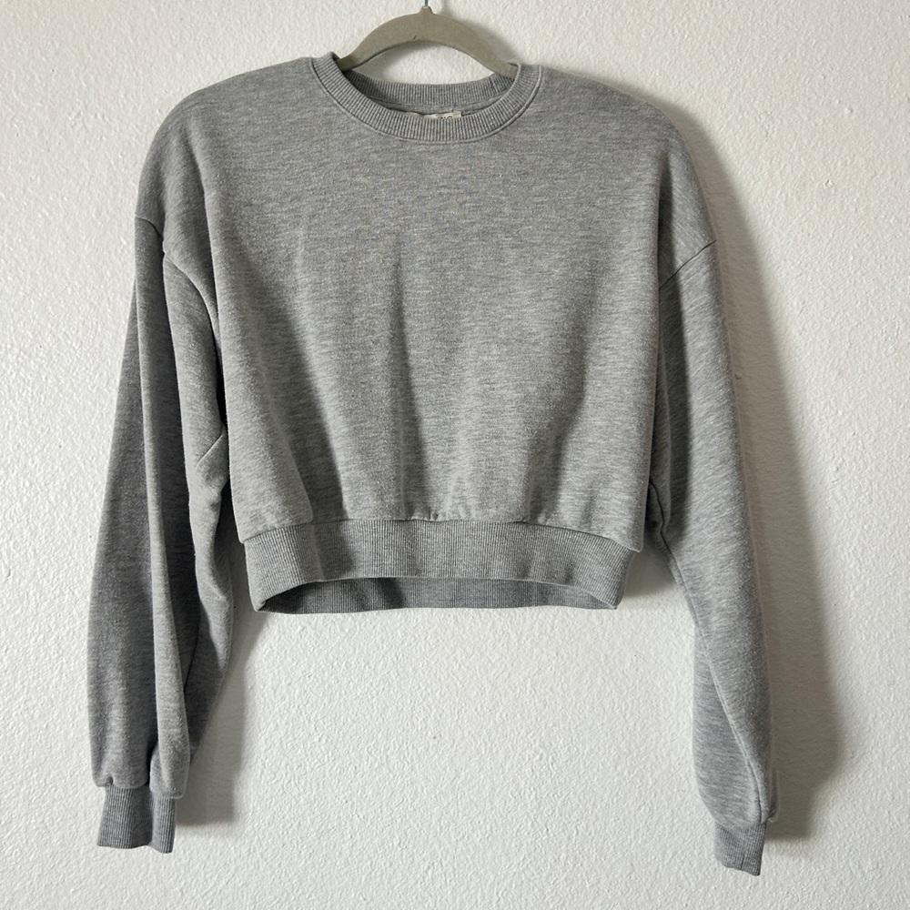 Classic Gray Women's Cropped Sweatshirt
